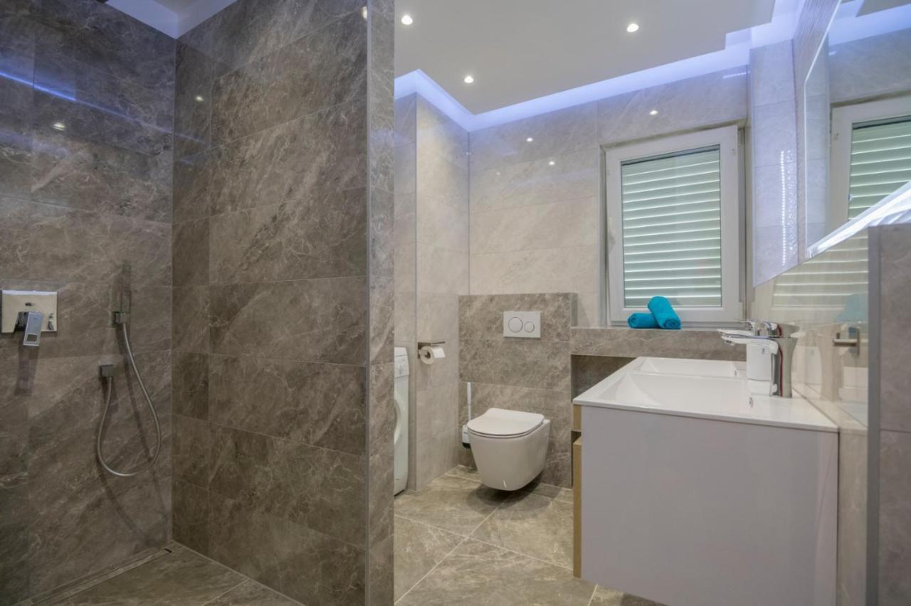 Apartments Radeljic Подстрана Екстериор снимка