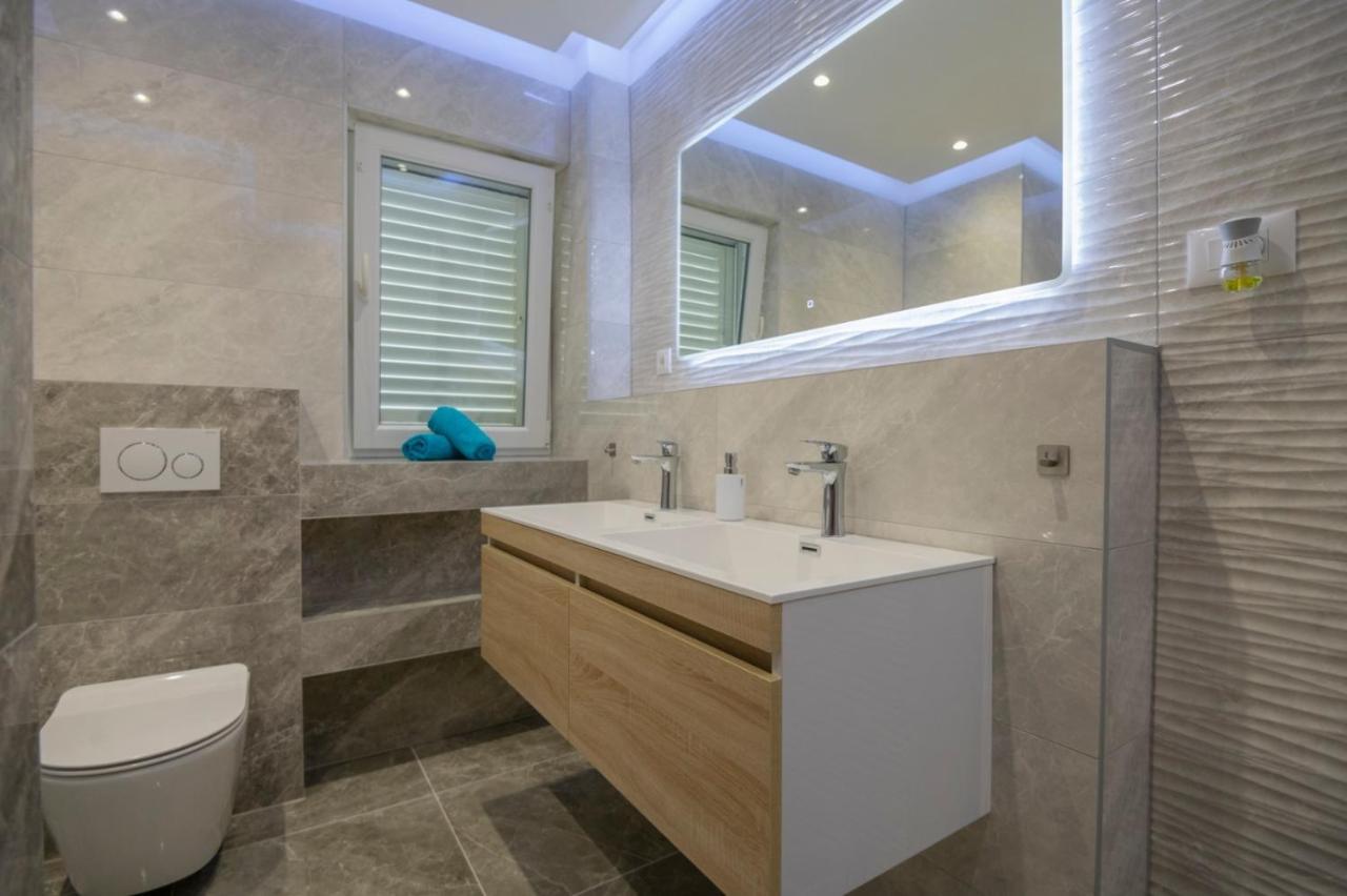 Apartments Radeljic Подстрана Екстериор снимка