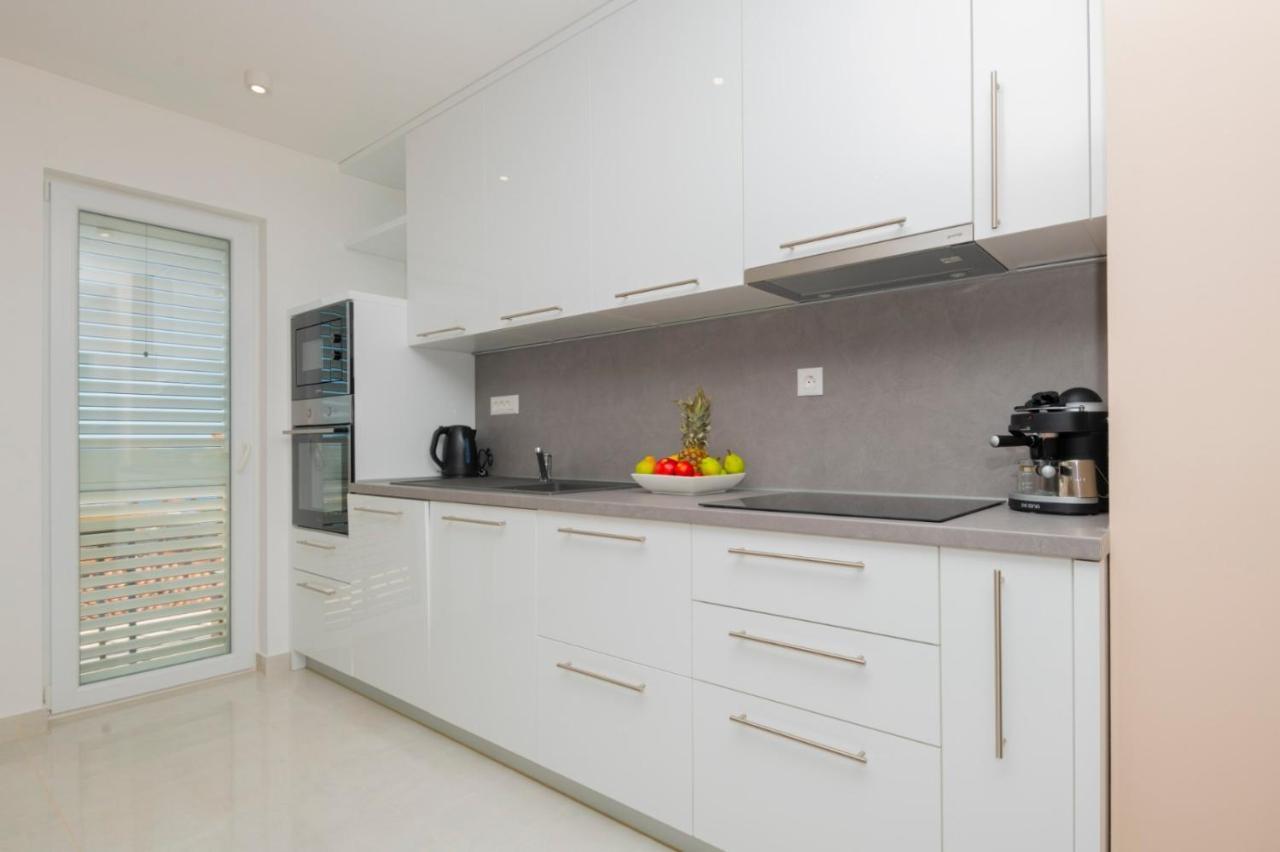 Apartments Radeljic Подстрана Екстериор снимка