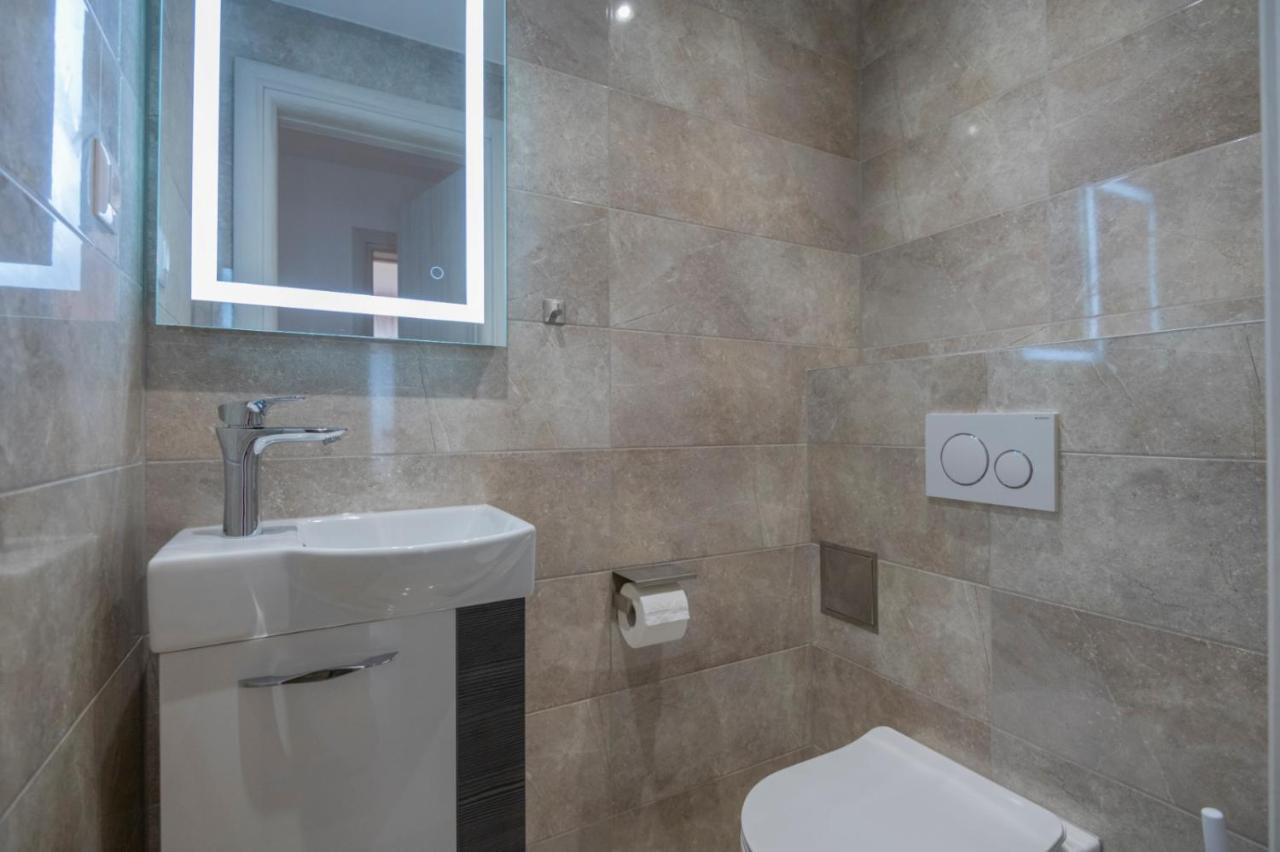 Apartments Radeljic Подстрана Екстериор снимка