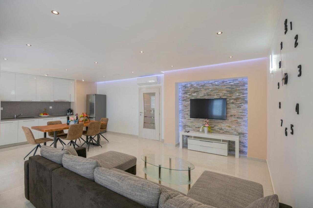 Apartments Radeljic Подстрана Екстериор снимка