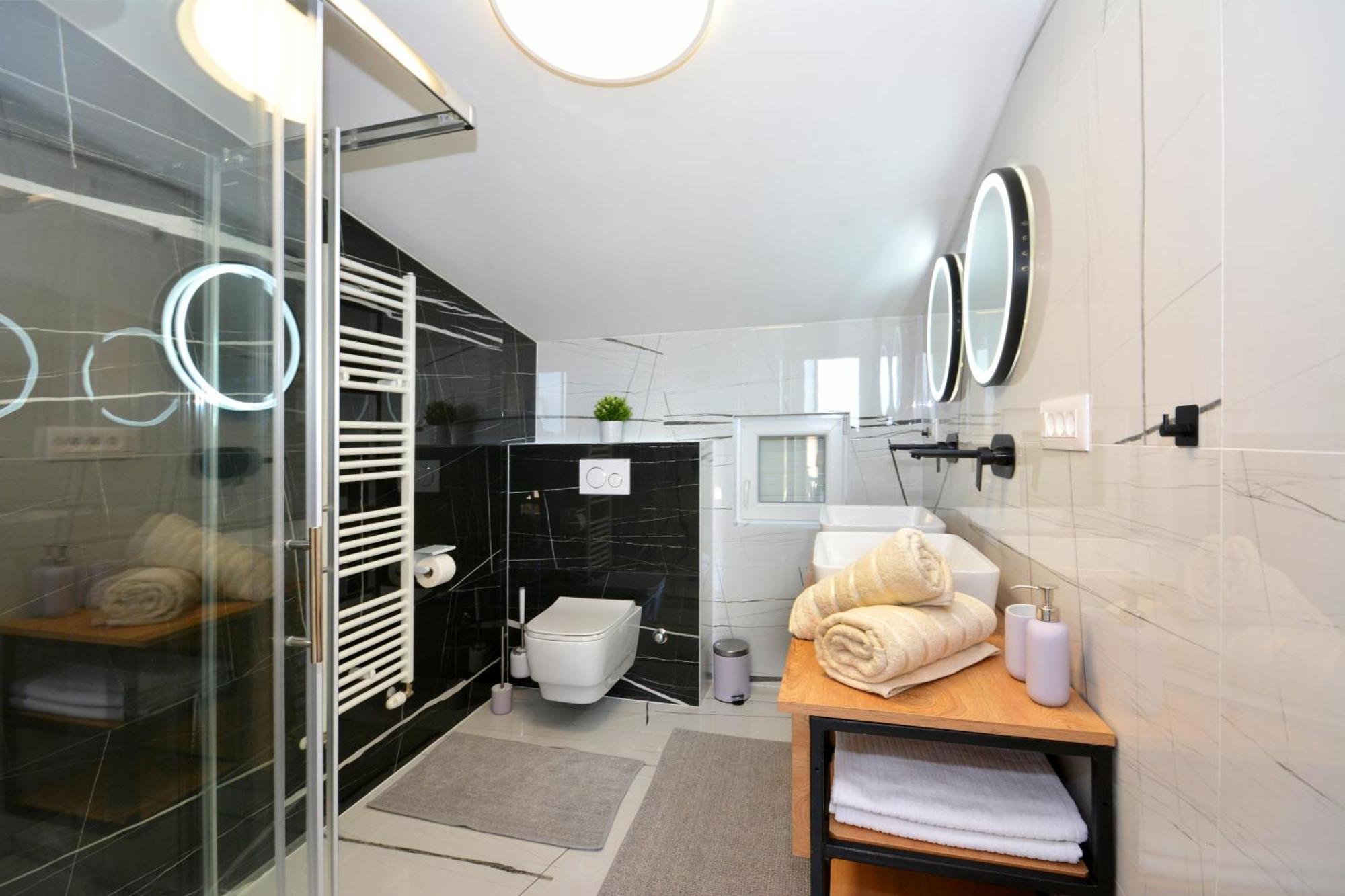 Apartments Radeljic Подстрана Екстериор снимка